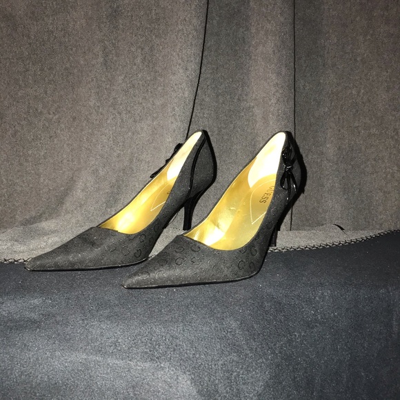 Shoes - Picture 1 of 3